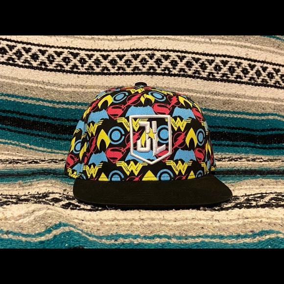 Justice League SnapBack Hat - Picture 1 of 9